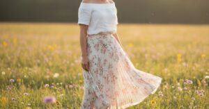 Spódnica plisowana w kwiaty letnia: Twój kwiecisty must-have!